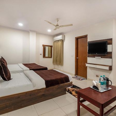 Hotel South Indian デリー エクステリア 写真