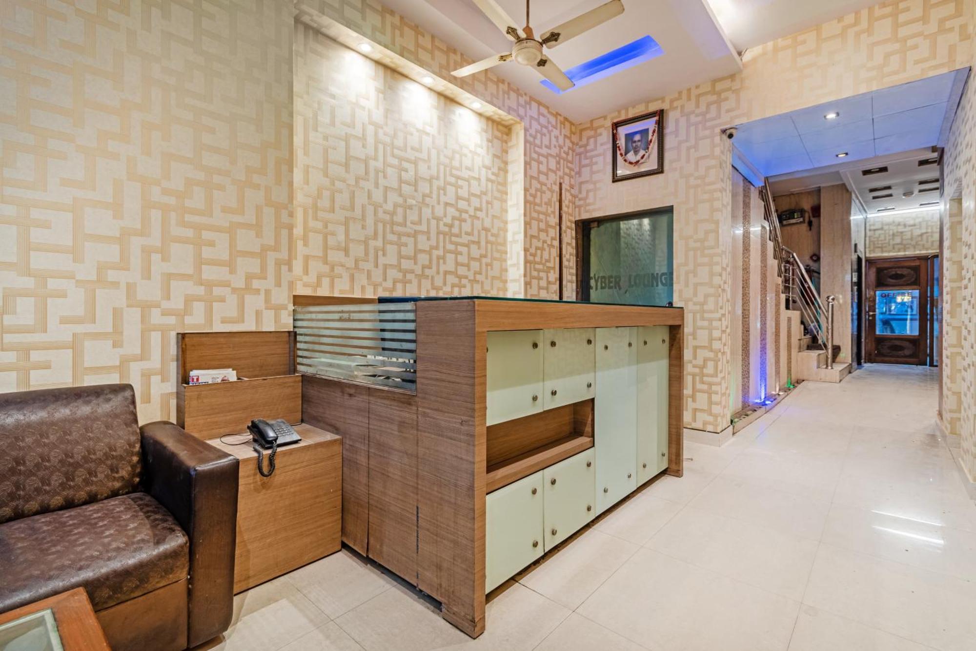 Hotel South Indian デリー エクステリア 写真