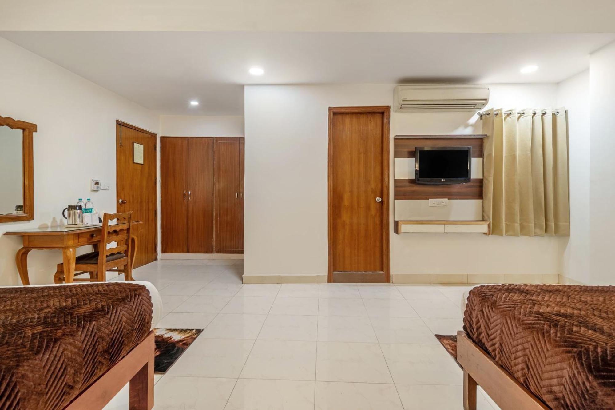 Hotel South Indian デリー エクステリア 写真