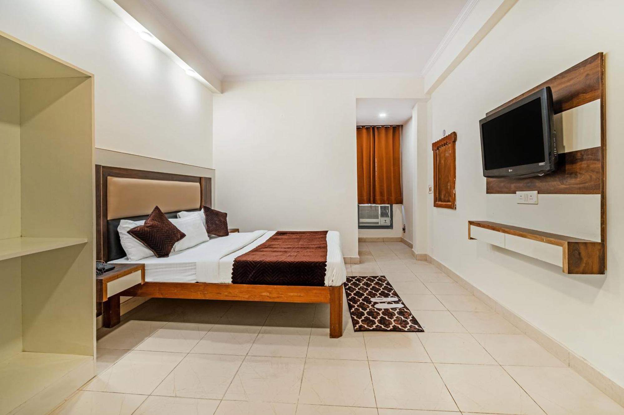 Hotel South Indian デリー エクステリア 写真