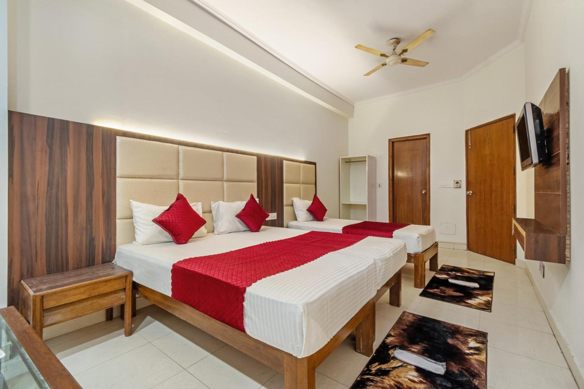 Hotel South Indian デリー エクステリア 写真